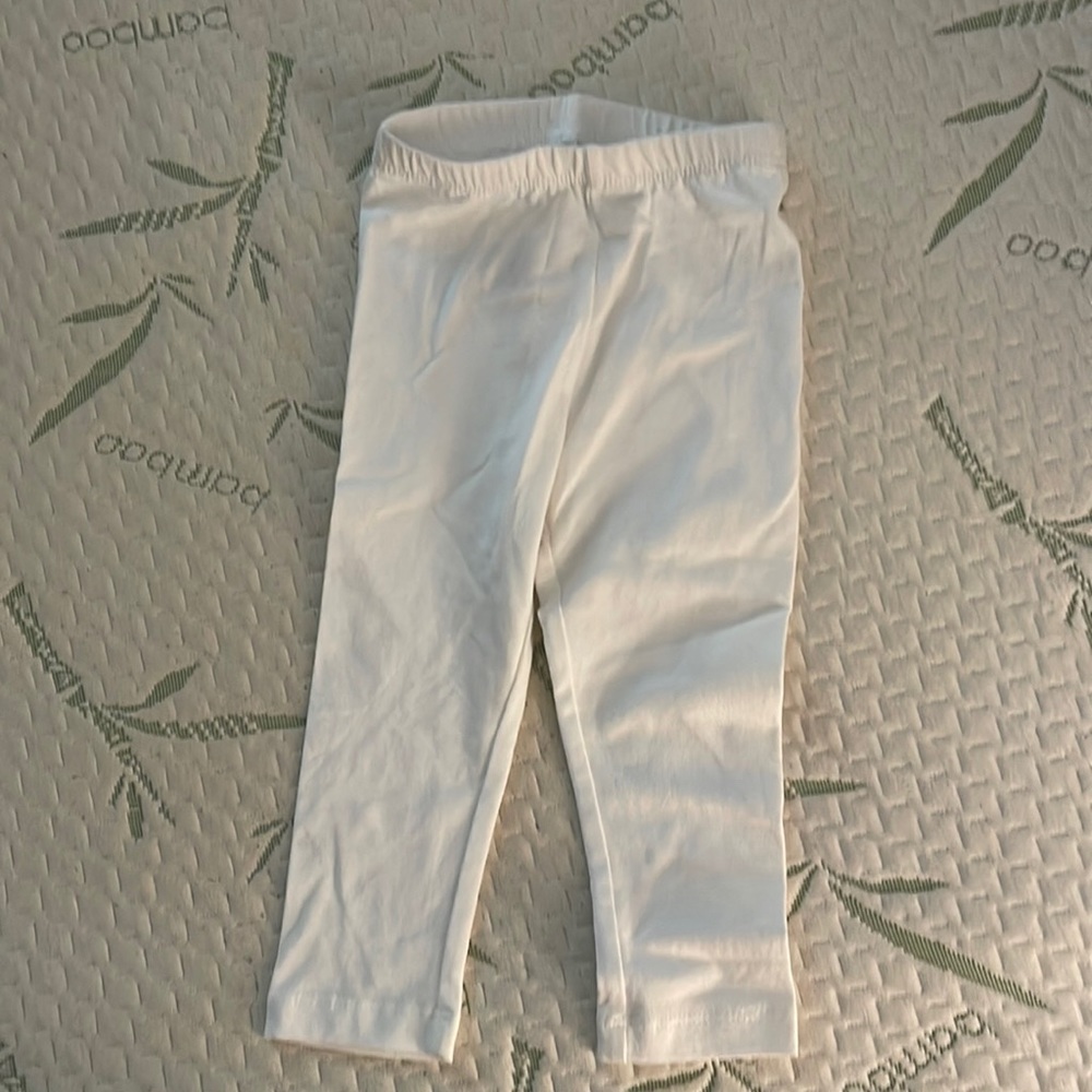 White leggings old navy size 18-24